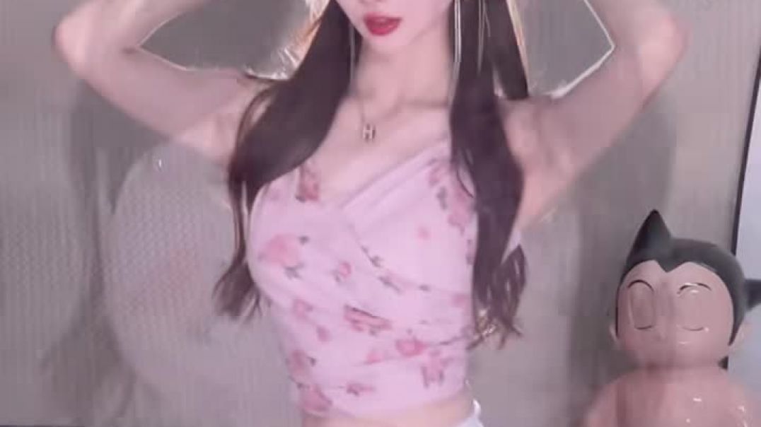 美女舞蹈